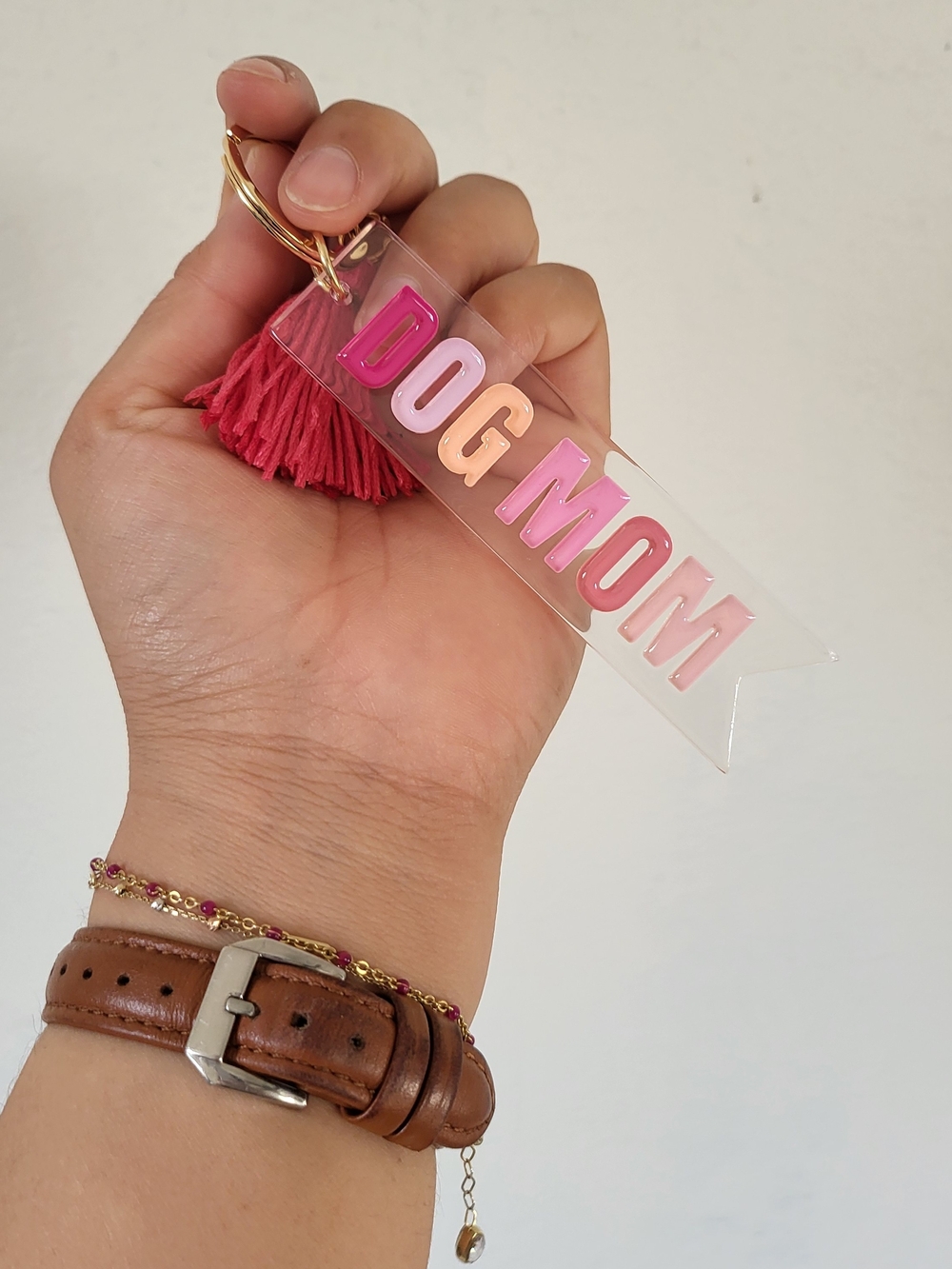 DOG MOM Tassel Keychain - Pink Ombre Letters